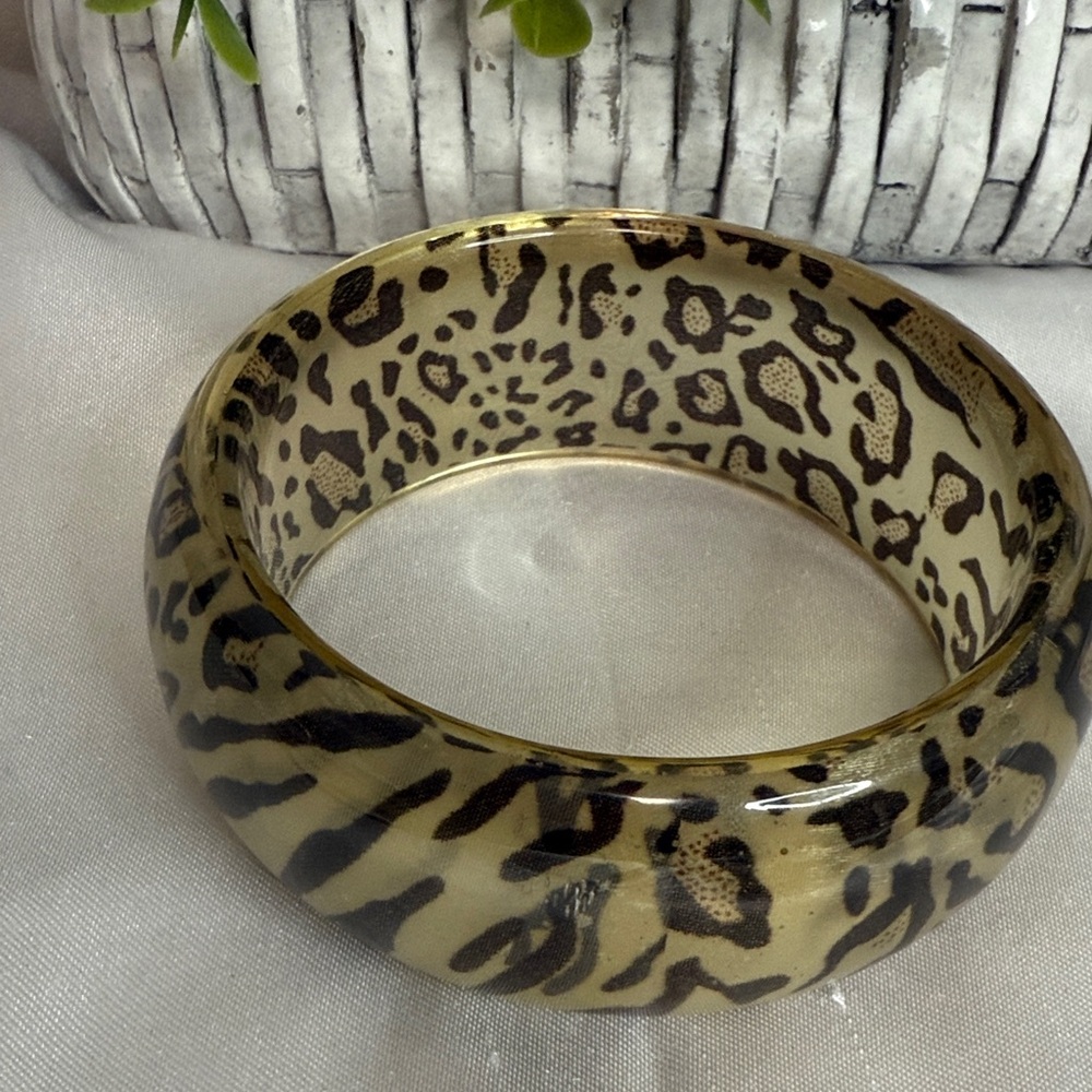 Leopard Print Resin Bangle Bracelet in Tan and Black